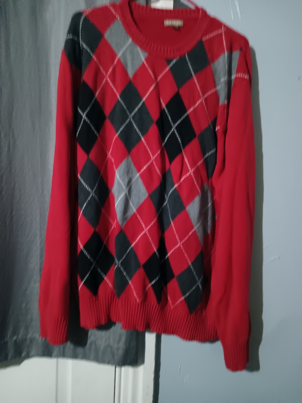 George Red Argyle Men's Sweater with Black and Gray Diamond Pattern